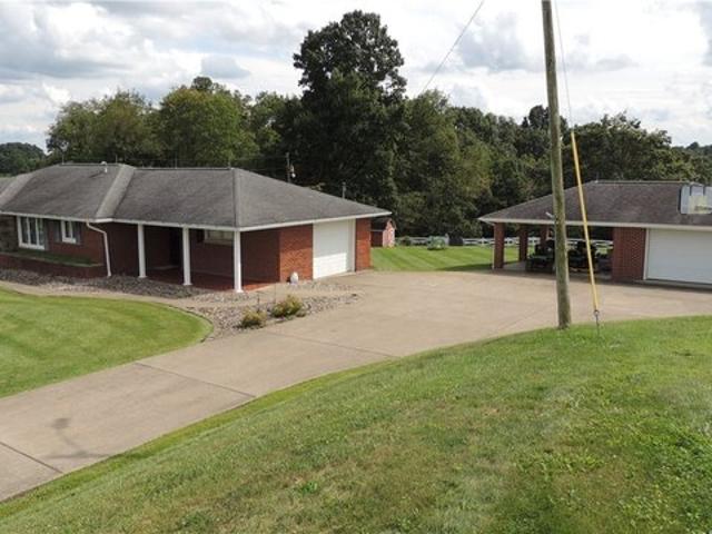 House for sale in Whipple, Washington County