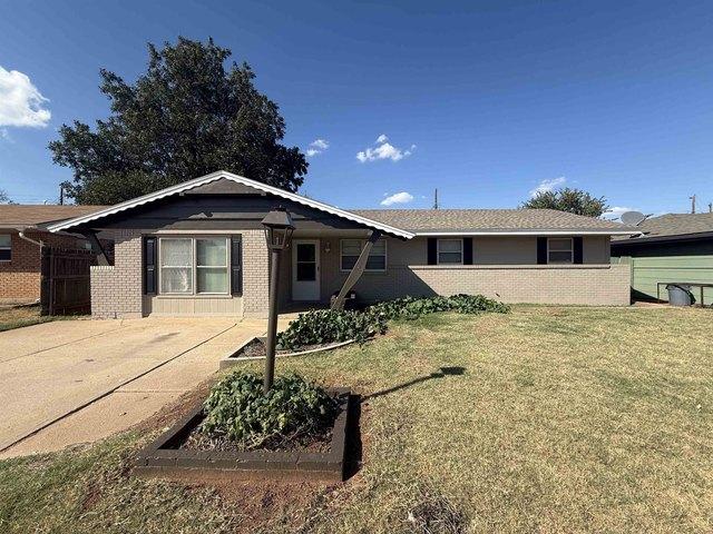 House for sale in Woodward, Woodward County