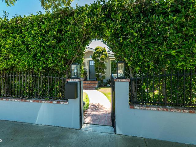 House for sale in Canoga Park, California