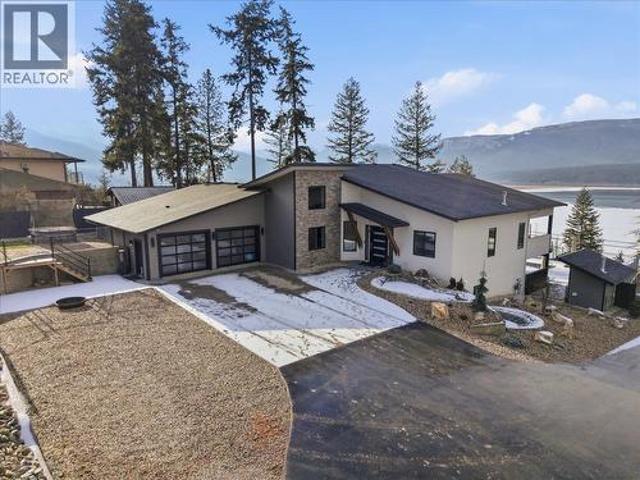 House for sale in Salmon Arm, British Columbia