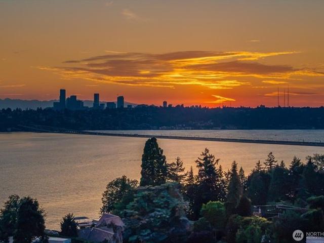 House for sale in Mercer Island, Washington
