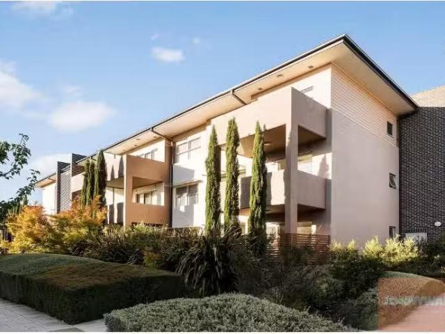 Apartment for rent in Phillip, District of Woden Valley