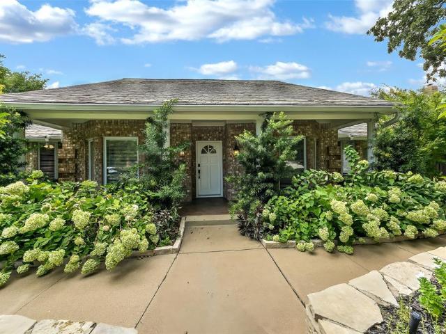 House for sale in Colleyville