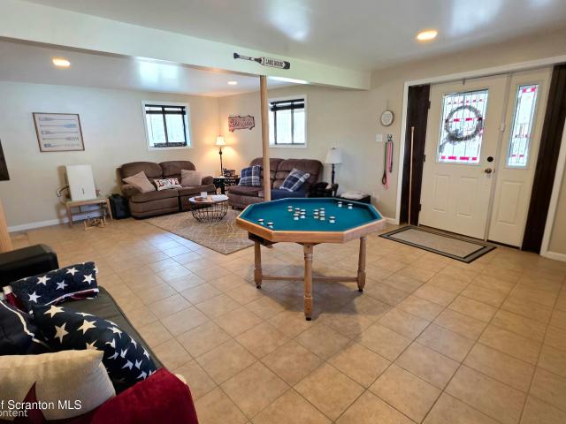 House for sale in Lake Ariel, Pennsylvania