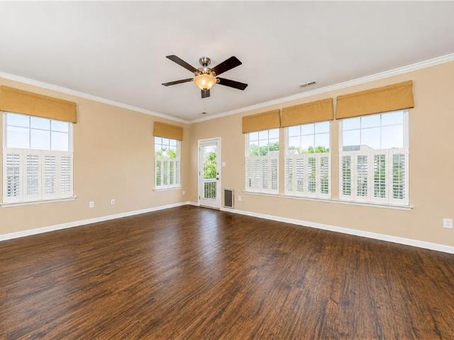 Townhouse for sale in Virginia
