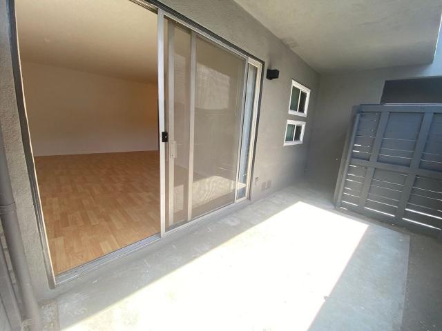 Apartment for rent in Canoga Park, California