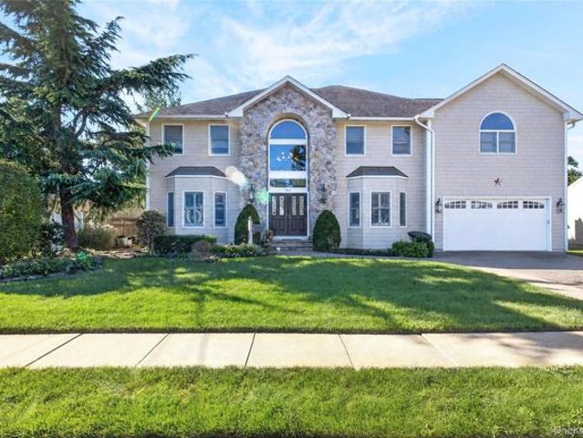 House for sale in Wantagh, Nassau County