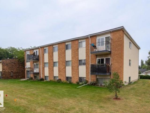 House for sale in Wedgewood, Alberta