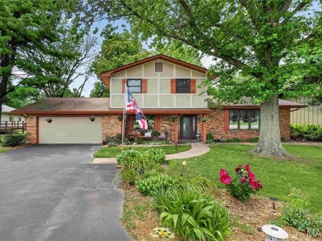 House for sale in Belleville, Illinois