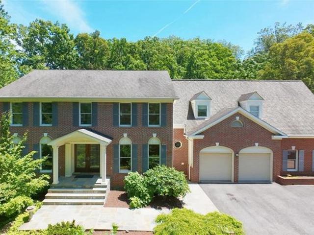 House for sale in Waples Mill, Oakton