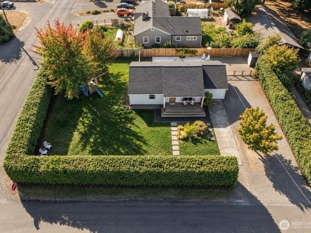 House for sale in Carriage House, University Place