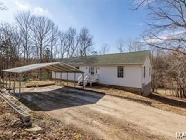 House for sale in De Soto, Missouri