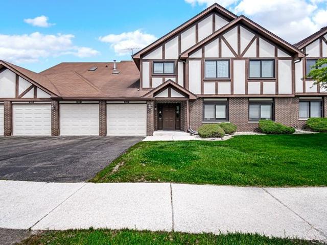 Condo for sale in Crete, Illinois