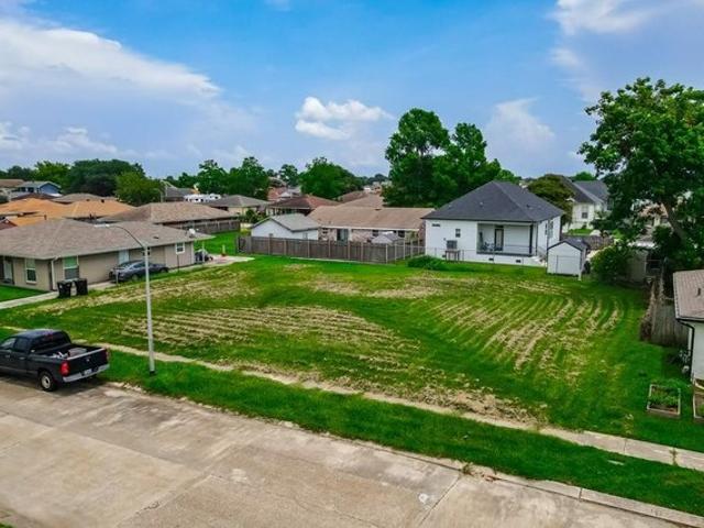 Land for sale in Chalmette, Louisiana