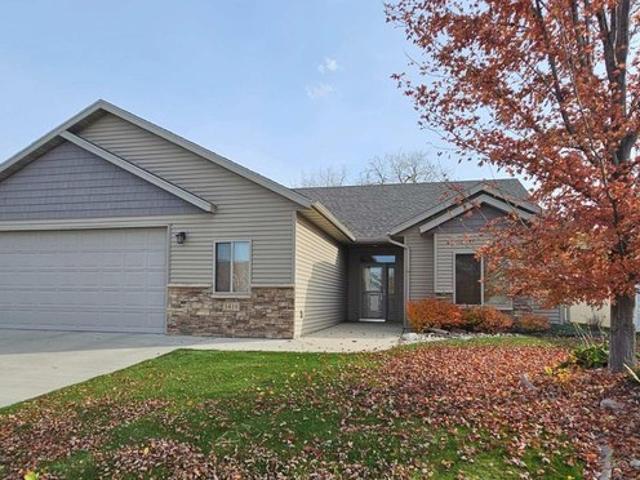 House for sale in Moorhead, Clay County