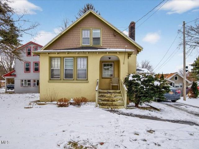 House for sale in Schenectady, New York