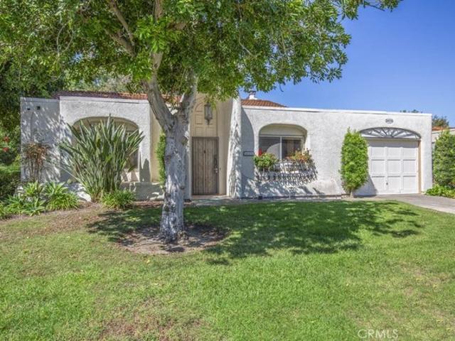 Condo for sale in Laguna Woods, California