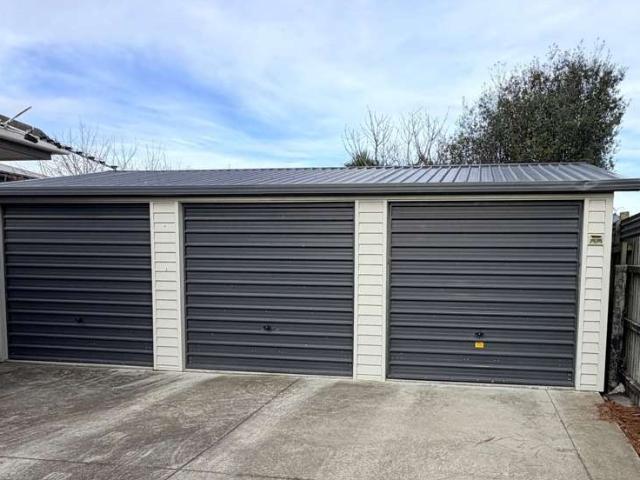 House for sale in Chaslands, Canterbury