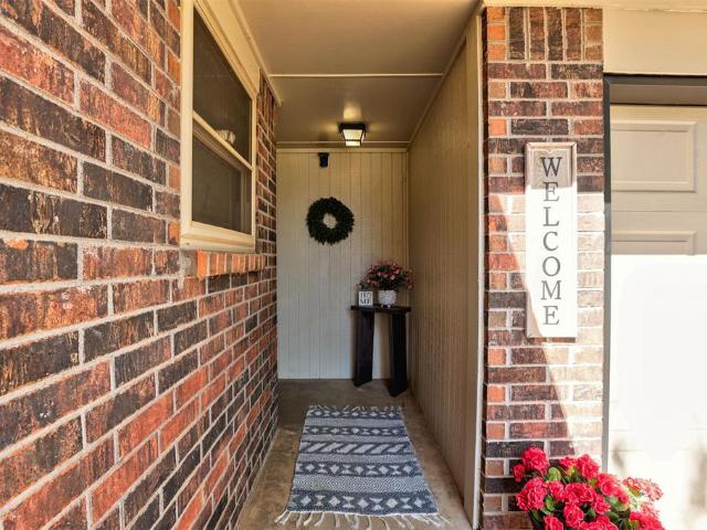 House for sale in Edmond, Logan County