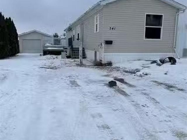 House for sale in Weyburn, Saskatchewan