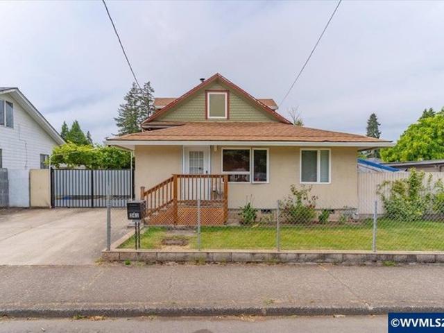 House for sale in Oregonia