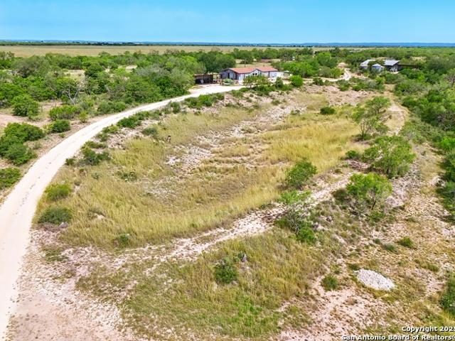 House for sale in Knippa House for sale in Knippa