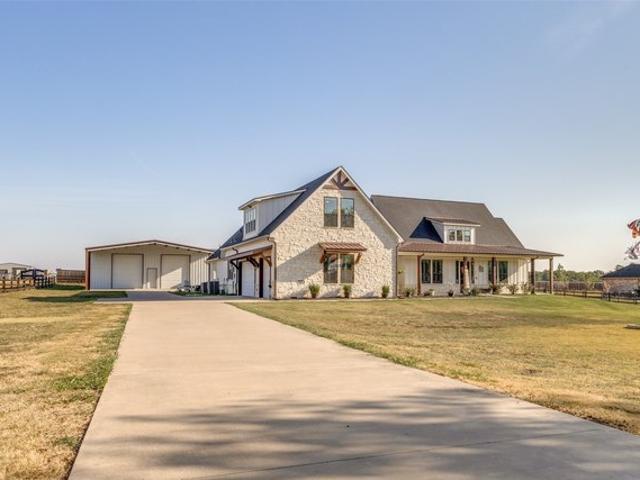 House for sale in Howe, Grayson County