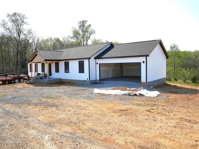 House for sale in Edmonton, Kentucky
