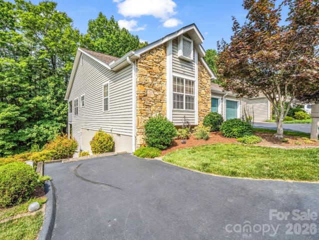 Townhouse for sale in Etowah, North Carolina