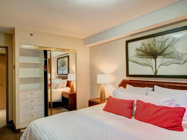 Apartment for rent in Somerset, Ottawa