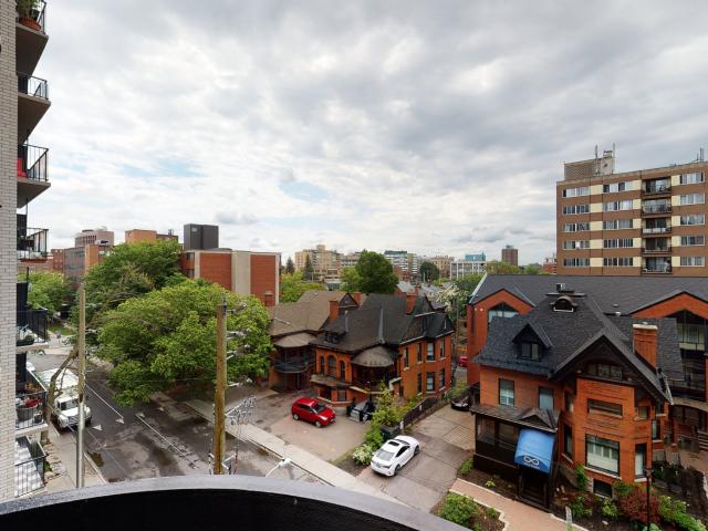 Apartment for rent in Somerset, Ottawa