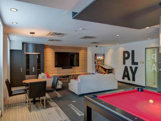 Apartment for rent in Somerset, Ottawa