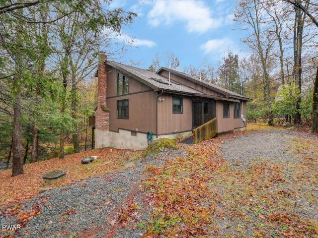House for sale in Newfoundland, Pennsylvania