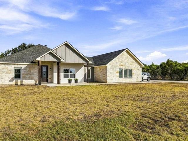 House for sale in Bandera, Bandera County