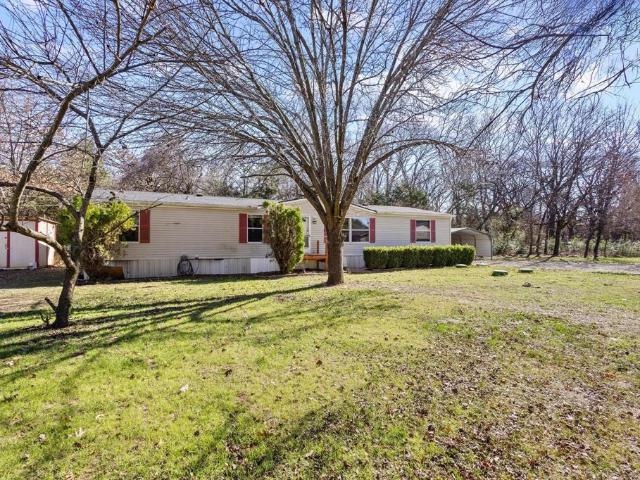 House for sale in Pottsboro, Texas