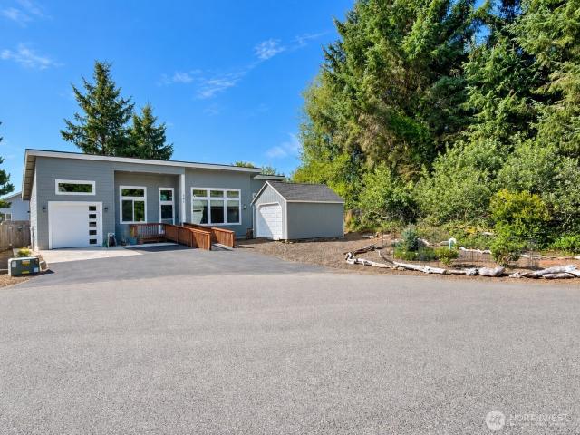 House for sale in Ocean Shores, Grays Harbor County