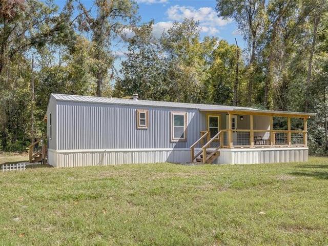 House for sale in Fort White, Florida