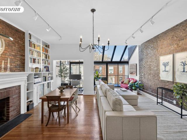 Property for sale in Manhattan Community Board 7, New York
