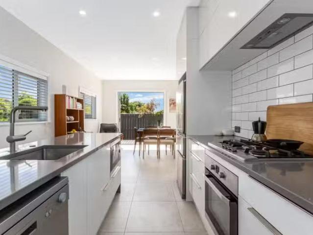 House for sale in Days Bay, Wellington