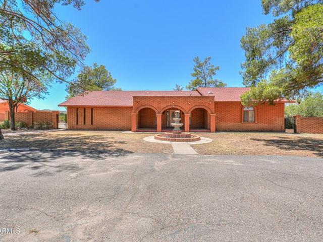 House for sale in Black Canyon City, Arizona