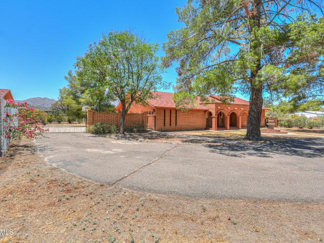 House for sale in Black Canyon City, Arizona