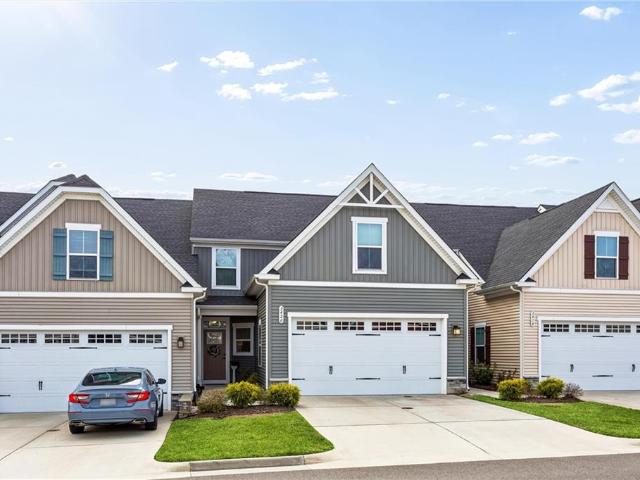 Townhouse for sale in Virginia
