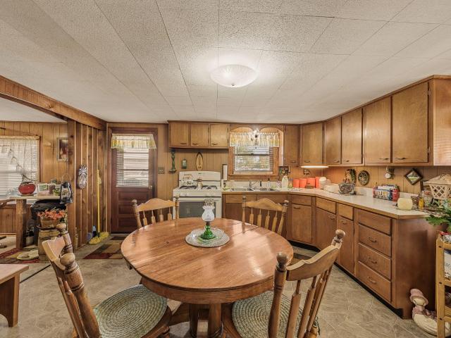 Farm for sale in Vienna, Maries County