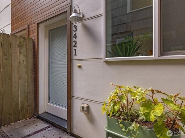 Townhouse for sale in Seattle, Washington