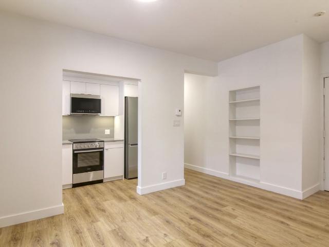 Apartment for rent in Milton-Parc, Montréal