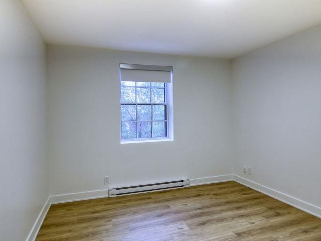 Apartment for rent in Milton-Parc, Montréal