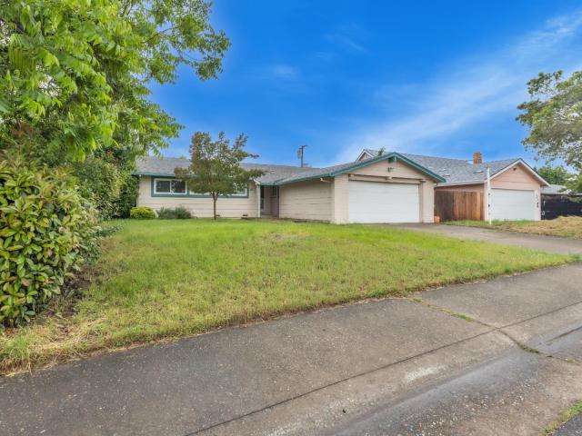 Property for sale in Mayhew, California