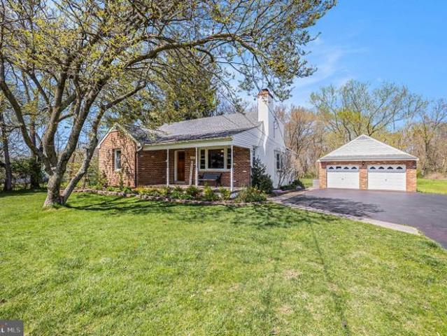 House for sale in Arcola, Pennsylvania