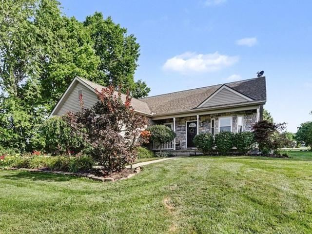 House for sale in Ashley, Ohio