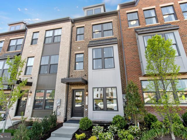 Townhouse for sale in Hyattsville, Maryland